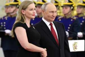 Кремль: Владимир Путин наградил героев