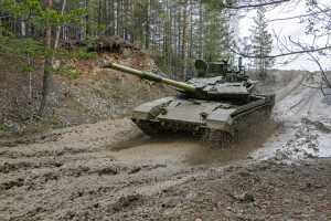 Уральский завод отправил в армию современные танки