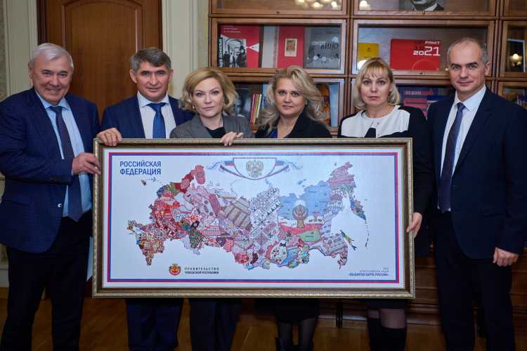 Вышитая карта России подтолкнула на открытие музея