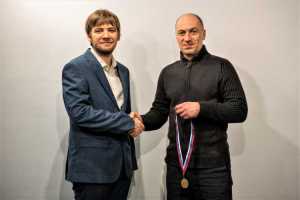 Чемпион мира по чесстранзит Владимир Захарцов стал победителем турнира AMAKS