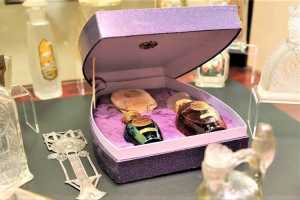 Достижения российского парфюмерного искусства покажут в Музее Гаража особого назначения на ВДНХ