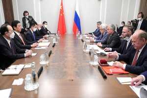 Депутаты Госдумы обсудили с Ли Чжаньшу «жизненно важные интересы»