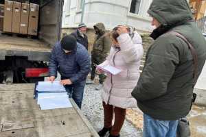 Офицеры группы «Альфа» передали гуманитарную помощь социально-культурным учреждениям Запорожской области