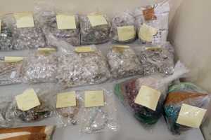 Домодедово: 25 кг незадекларированных ювелирных украшений обнаружили у авиапассажира